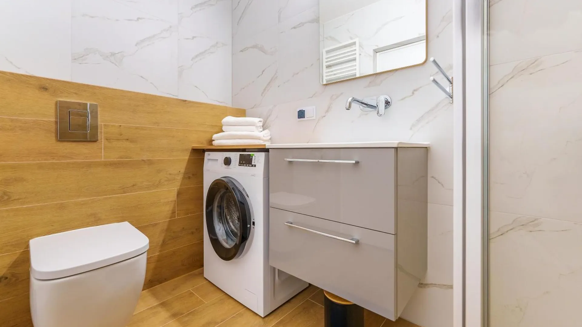 Apartament Przy Kollataja Z Parkingiem Kolobrzeg 0*,